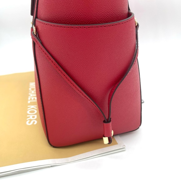 Michael Kors Voyager East Wast Tote Bag - Picture 13 of 14